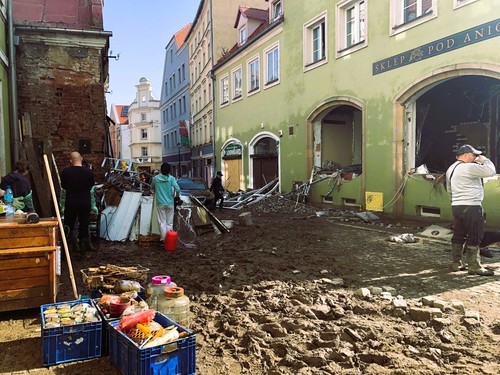 Turyści po powodzi zmieniaja kierunek swoich wyjazdów